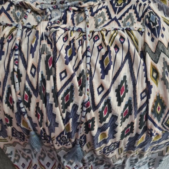 DEMOCRACY Boho Style Top - Picture 2 of 7